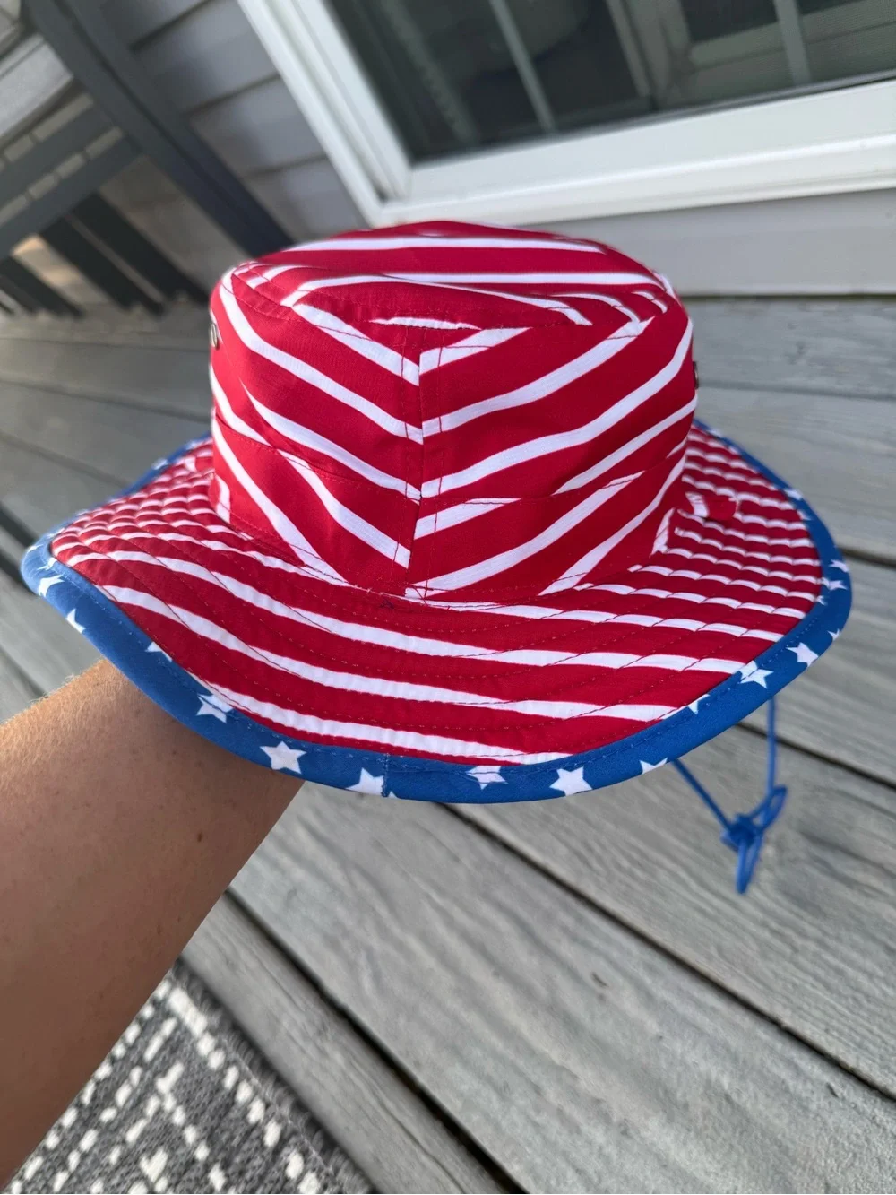 Vineyard Vines youth bucket hat